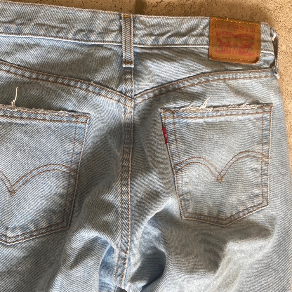 Levi’s - Picture 7 of 7